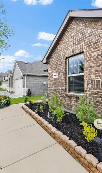 1111 Baldwin Lane, Ennis TX 75119 - Photo 3