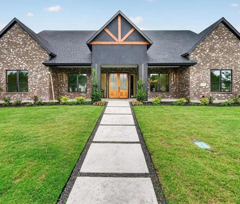 1009 Devonshire Drive S, Forney TX 75126