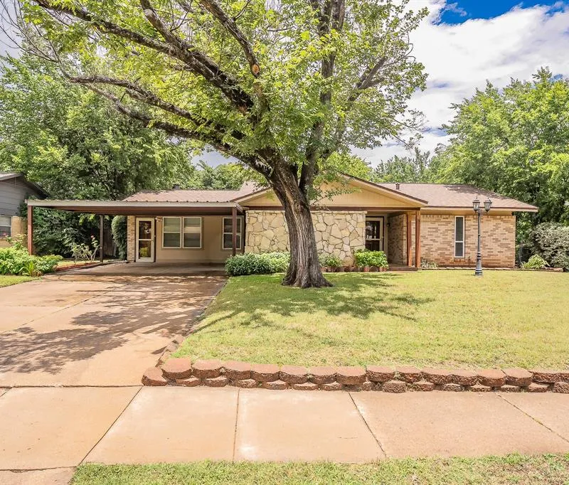 804 N Ector Drive, Euless TX 76039