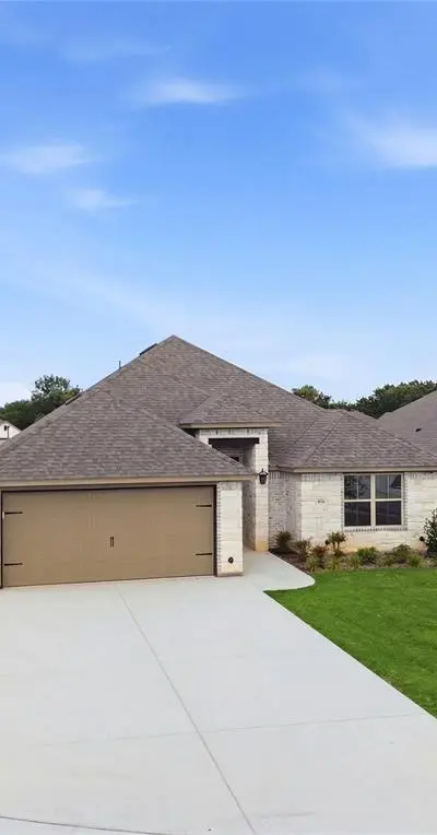 816 Haley Street, Springtown TX 76082 - Photo 2