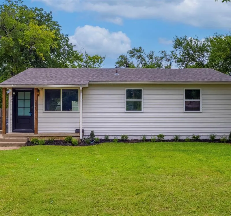2807 Andrea Lane, Dallas TX 75228