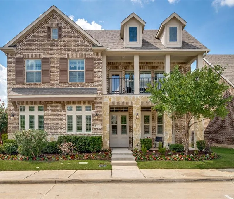 1441 William Way, Farmers Branch TX 75234