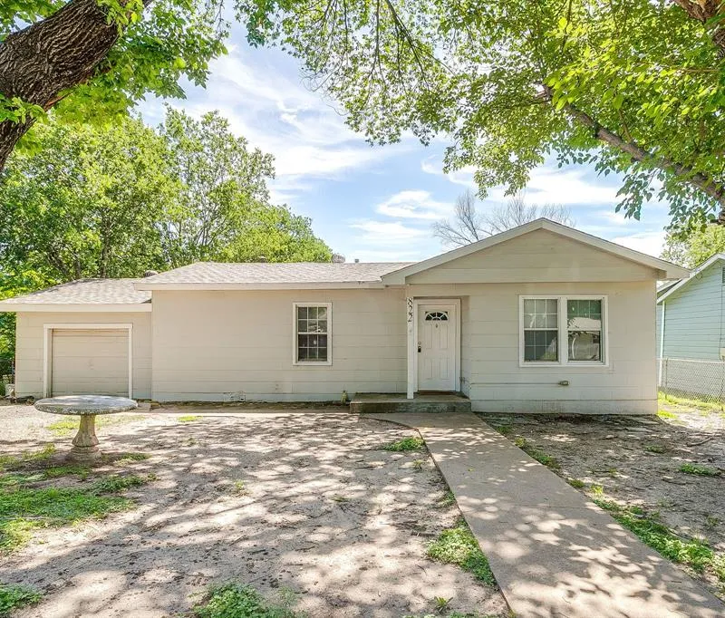 822 Ronald Street, White Settlement TX 76108