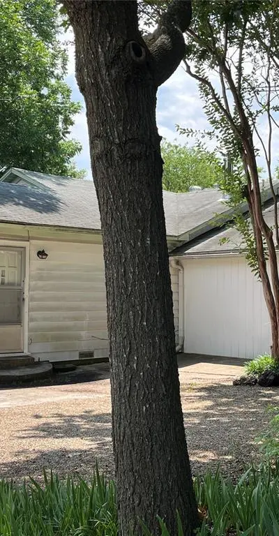 400 Edgefield Drive, Garland TX 75040 - Photo 2