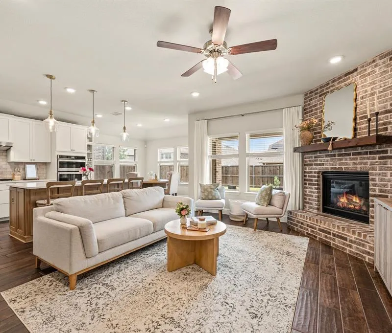 11809 Toppell Trail, Fort Worth TX 76052