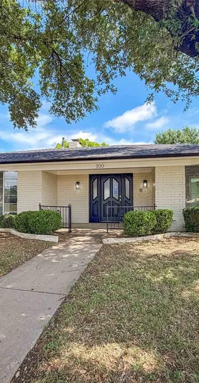 100 W Pleasantview Drive, Hurst TX 76054