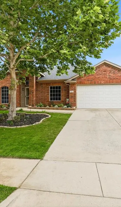 7301 Sunburst Trail, Denton TX 76210 - Photo 4