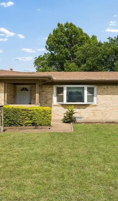 1216 Bluebird Lane, Garland TX 75042