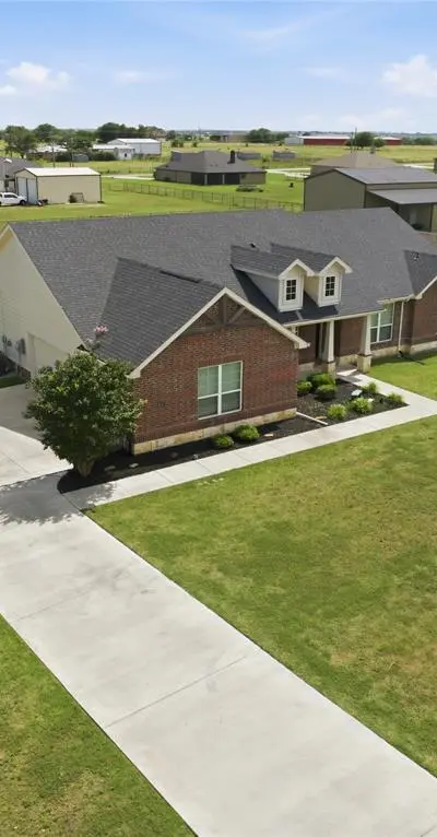 6343 Rustic Edge Street, Godley TX 76044 - Photo 4