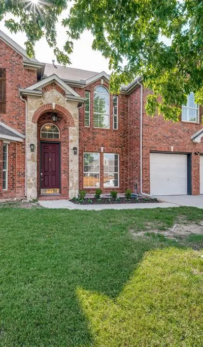12155 Salt Grass Lane, Frisco TX 75035 - Photo 2