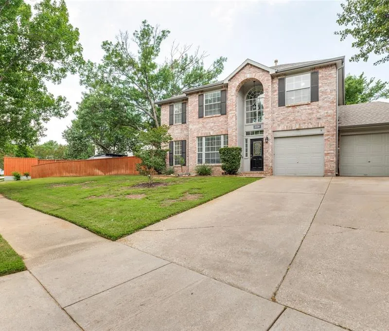 2158 Willowood Drive, Grapevine TX 76051