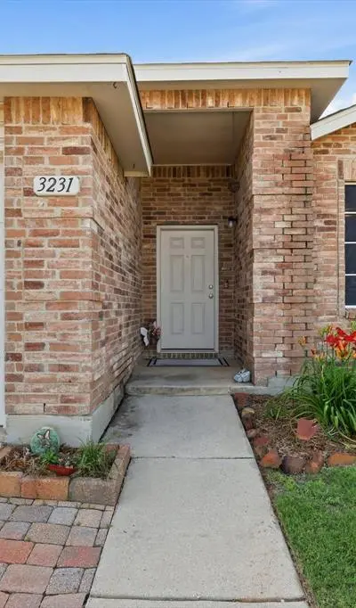 3231 Andalusian Drive, Denton TX 76210 - Photo 2