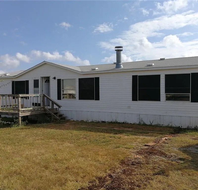 120 Pine Ridge Circle, Southmayd TX 75092