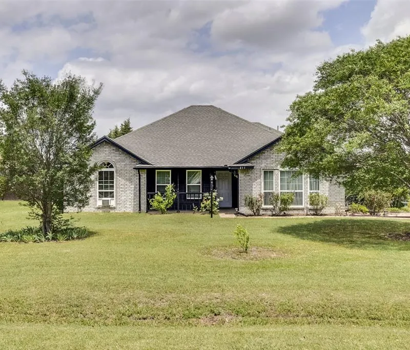 835 Shady Brook Lane, Red Oak TX 75154