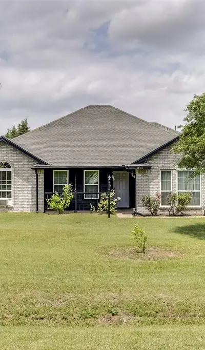835 Shady Brook Lane, Red Oak TX 75154