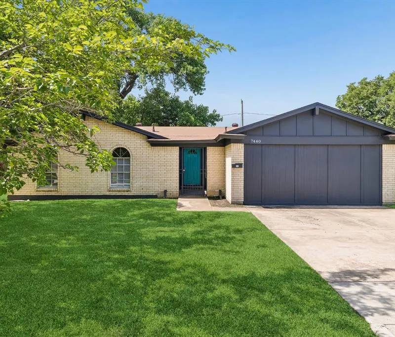 7440 Beckwood Drive, Fort Worth TX 76112