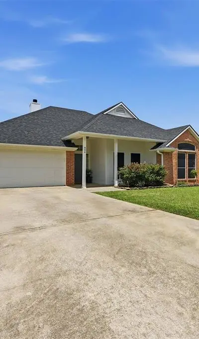 806 Birch Circle, Van Alstyne TX 75495 - Photo 3