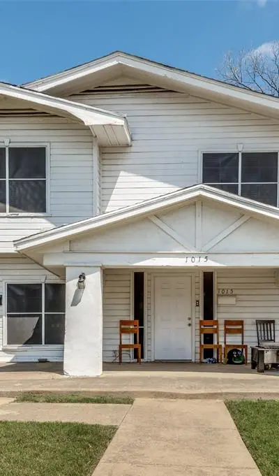 1015 Kings Highway, Dallas TX 75208
