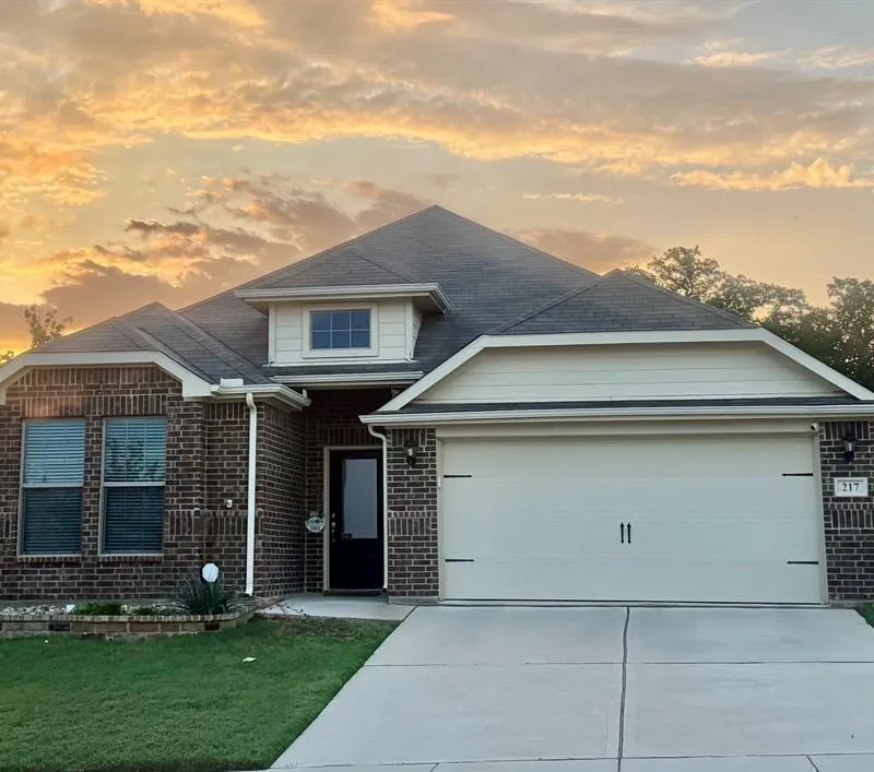 217 Bearman Drive, Fort Worth TX 76120