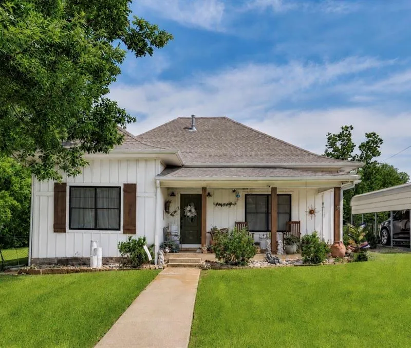 410 3rd Street, Whitesboro TX 76273