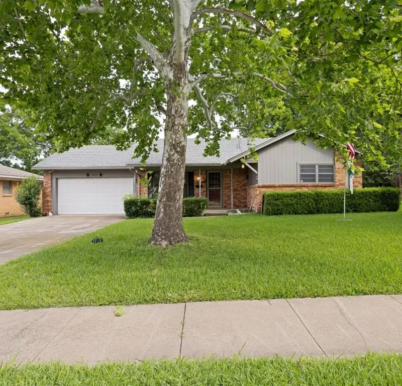 1419 Hillcrest Drive, Sherman TX 75092