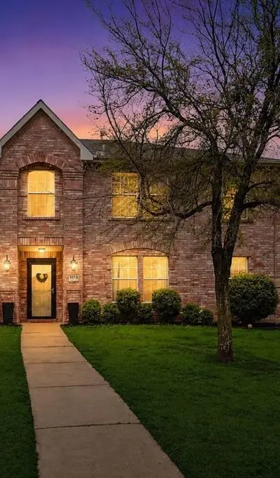 1016 Ridgetop Drive, Justin TX 76247