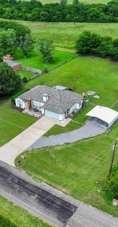 2601 Rolling Hills Drive, Sherman TX 75092 - Photo 3