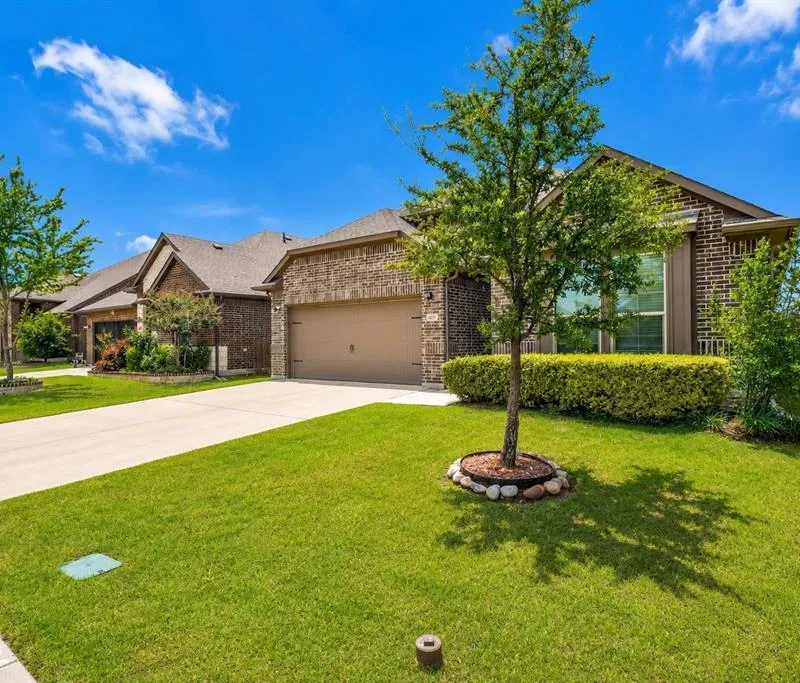 639 Congressional Avenue, Red Oak TX 75154