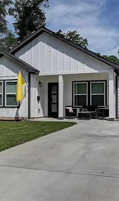 2823 Farragut Street, Dallas TX 75215