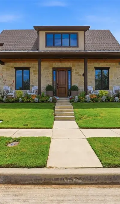527 Trailrider Road, Fort Worth TX 76114