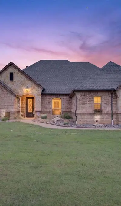 7233 Granville Drive, Mansfield TX 76063