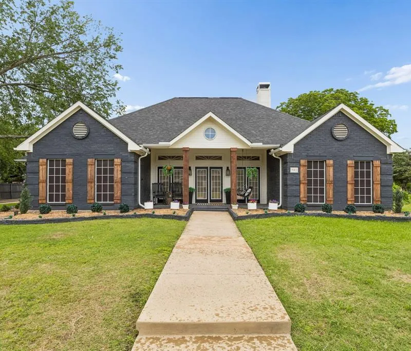 901 Wood Street, Royse City TX 75189
