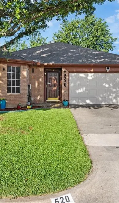 520 Hollyberry Drive, Mansfield TX 76063