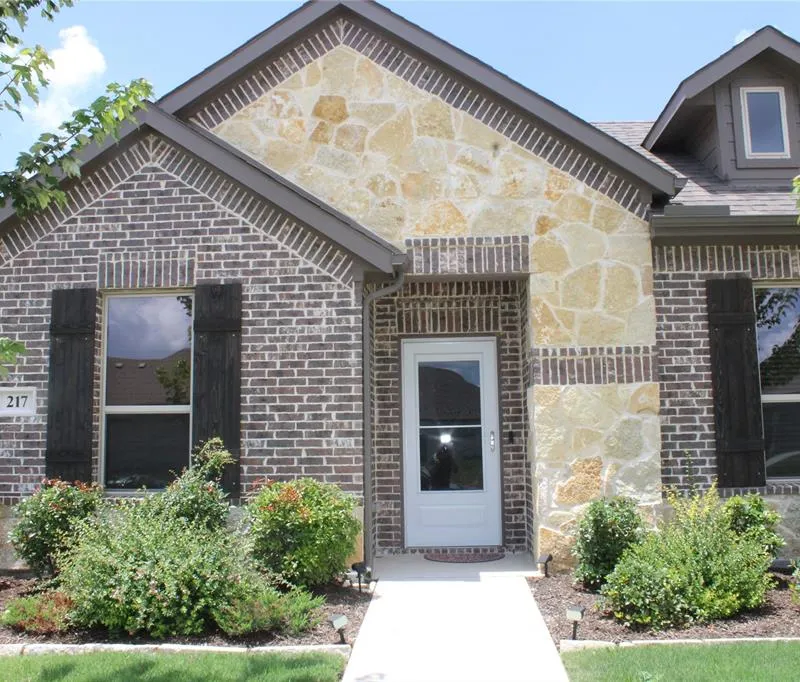 217 Foreman Drive, Midlothian TX 76065