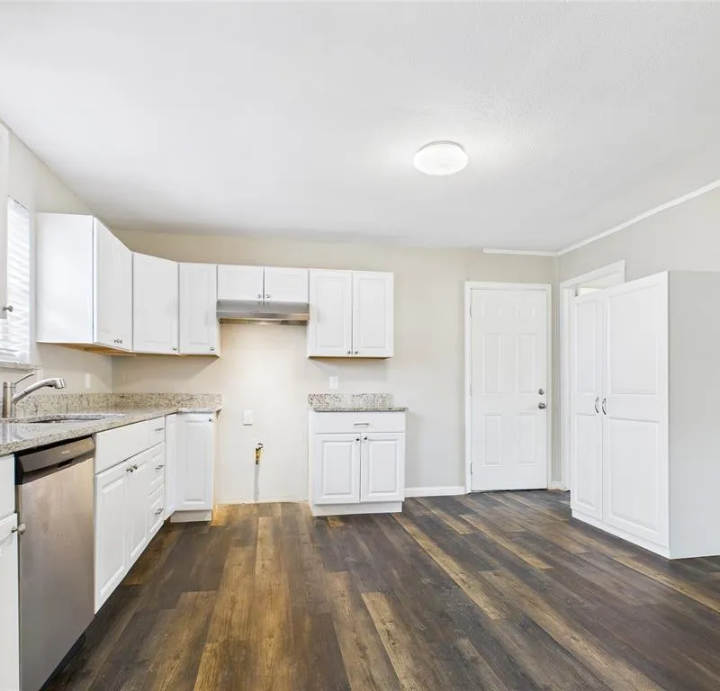 2712 Evans Avenue, Fort Worth TX 76104