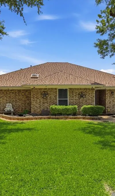 2008 Iron Horse Court, Arlington TX 76017