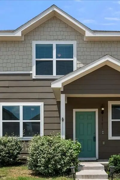 5701 Willamette Drive, Fort Worth TX 76119 - Photo 3