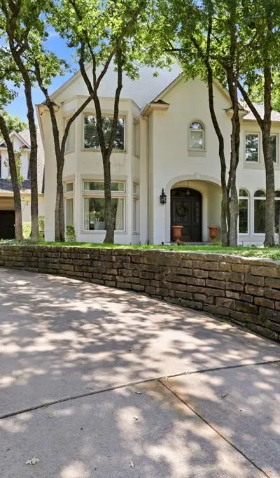 605 Shady Brook Court, Southlake TX 76092 - Photo 2