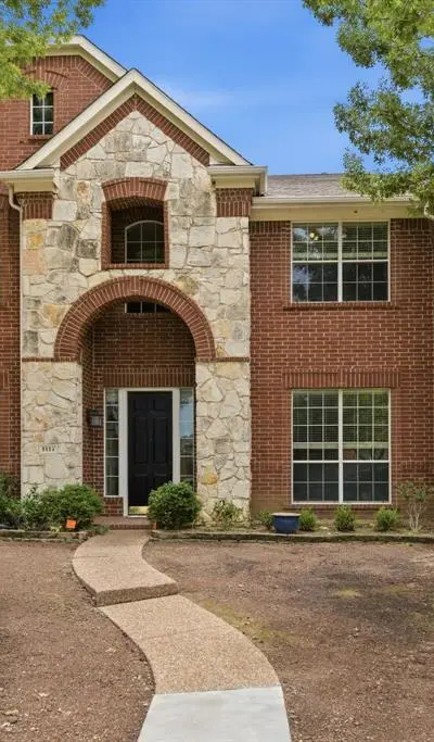 1117 Apache Lake Drive, Carrollton TX 75010