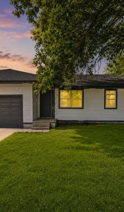613 Jefferson Avenue, Princeton TX 75407 - Photo 2