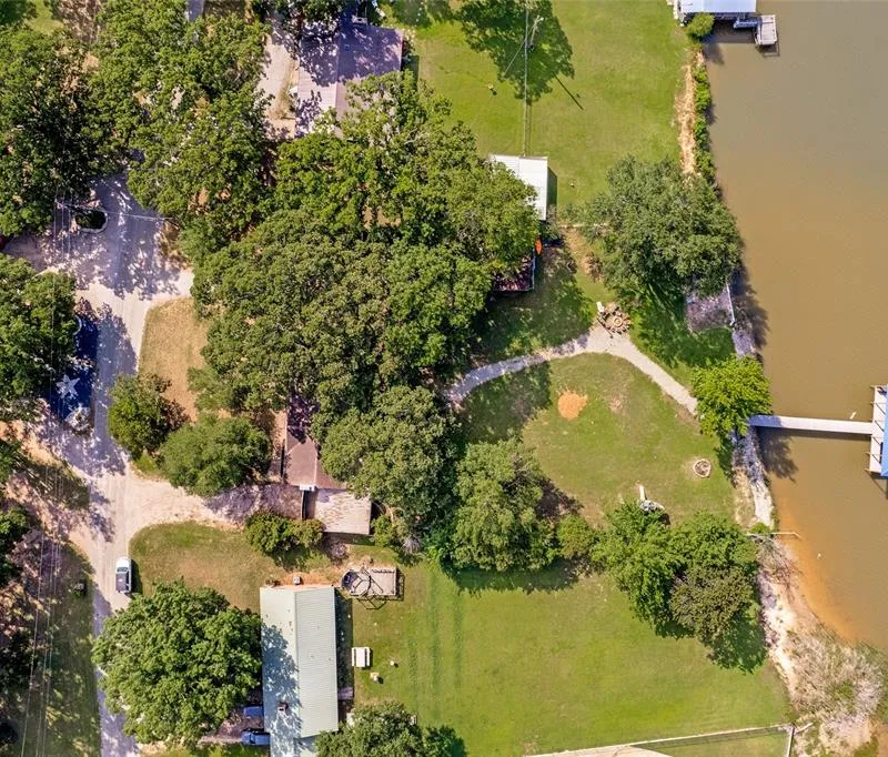 1910 Beavers Circle, Bonham TX 75418