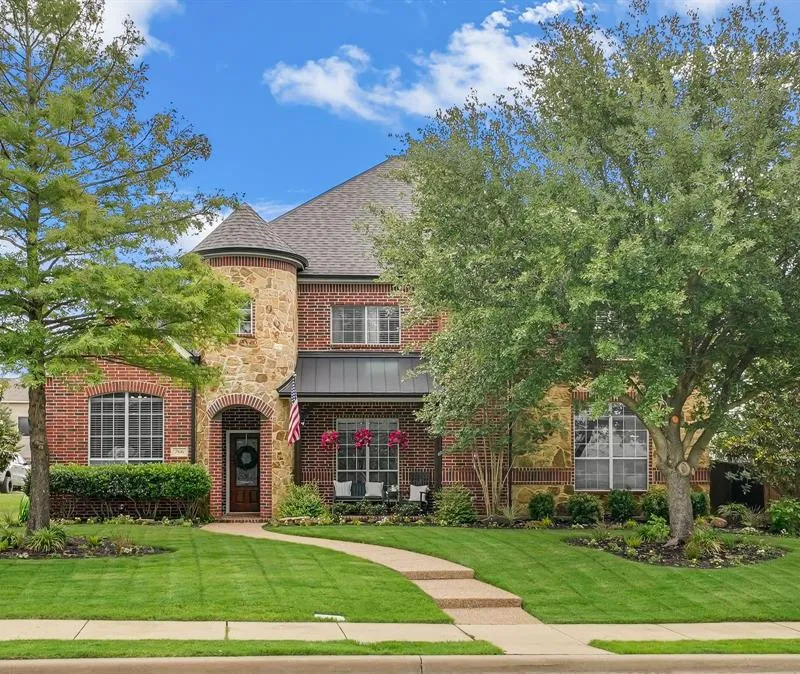 766 Pebble Creek Lane, Rockwall TX 75032