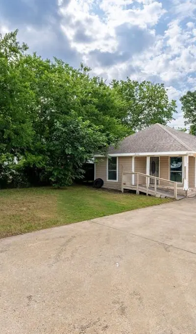 1502 Adelaide Drive, Dallas TX 75216 - Photo 3