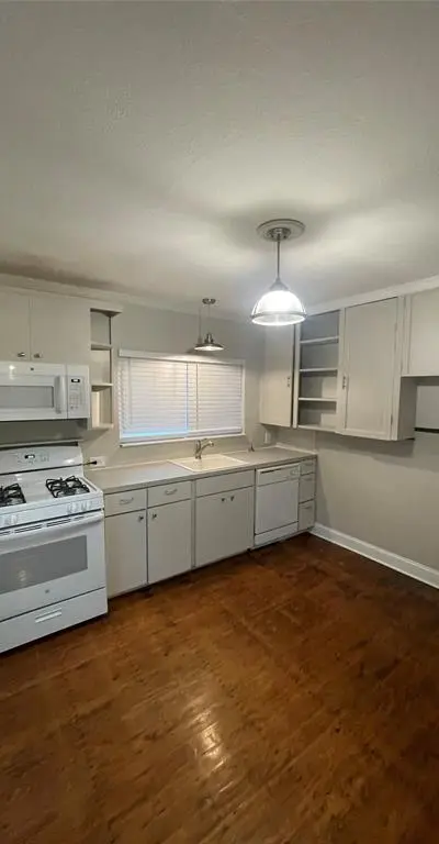 2523 Roanoke Avenue, Dallas TX 75235 - Photo 5