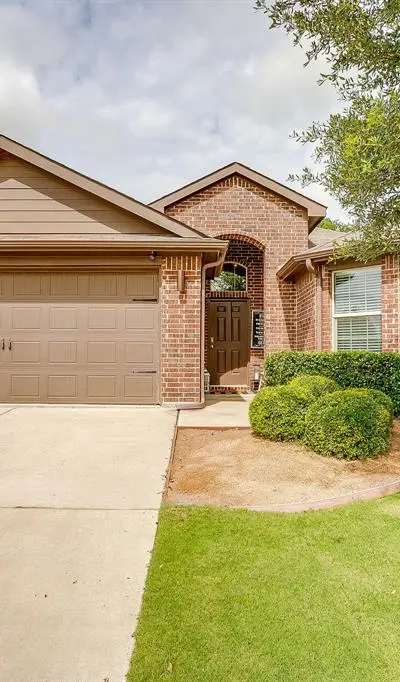 100 Tall Meadow Street, Azle TX 76020