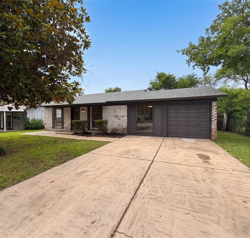 5708 Hanson Drive, Watauga TX 76148