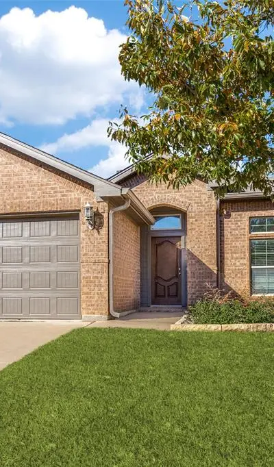 4308 Sweet Clover Lane, Fort Worth TX 76036