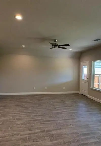 225 SANDSTONE Circle, Granbury TX 76048 - Photo 5