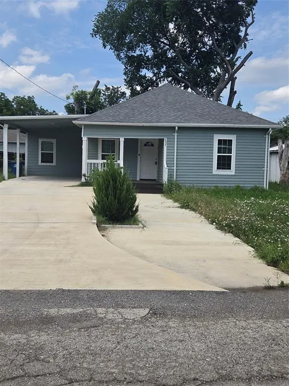 203 E Ann Street, Kaufman TX 75142