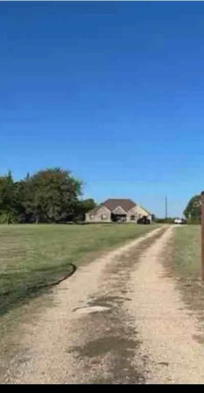 2219 Farm Road 275 N, Cumby TX 75433 - Photo 2